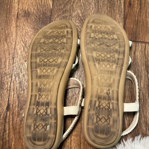 Alicegana Womens 11 Sandals Shoes Comfort Walking Non Slip Jeweled Bohemian Flat - Picture 6 of 9